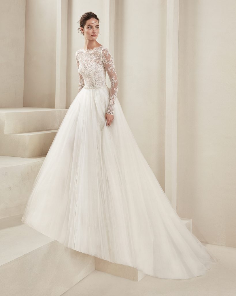 Abito Da Sposa A Sirena A Con Manica Lunga Di Pizzo Angela Caputo Sposa 3093